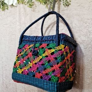 Large handbag with lid